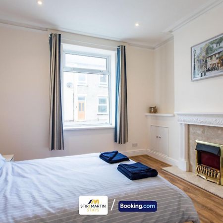 2 Bed Apartment By Stirkmartin Stays Short Lets & Serviced Accommodation Cardiff With Free Parking & 7Mins To City Centre Exterior photo